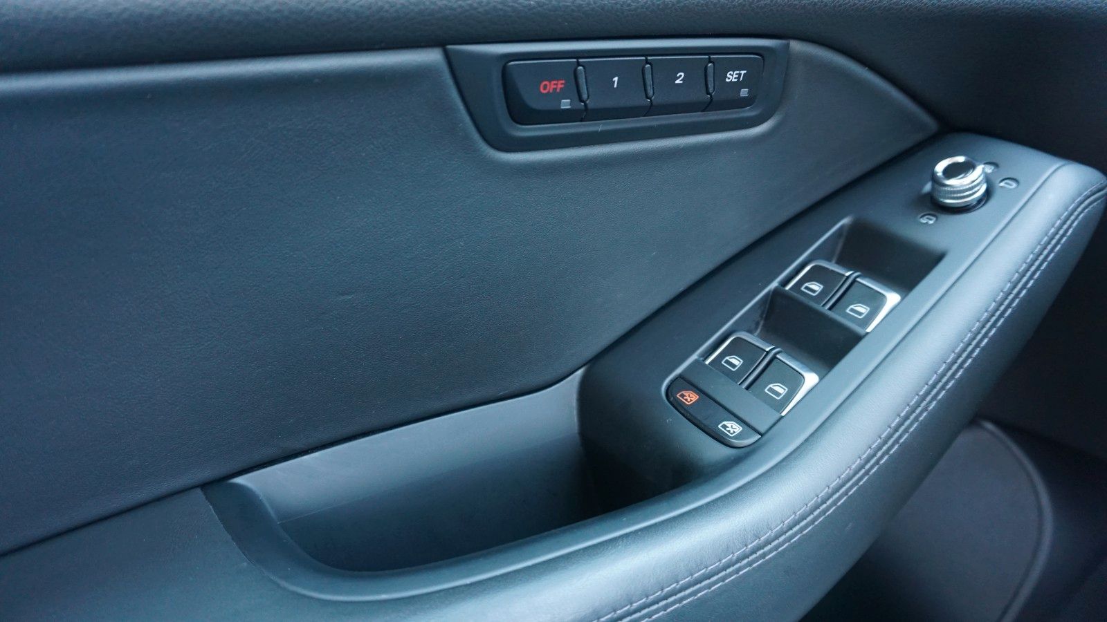 Fahrzeugabbildung Audi Q5 2.0 TFSI  quattro, Leder, SHZ, 8 fach bereift