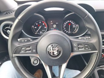 Alfa-Romeo Stelvio - 4