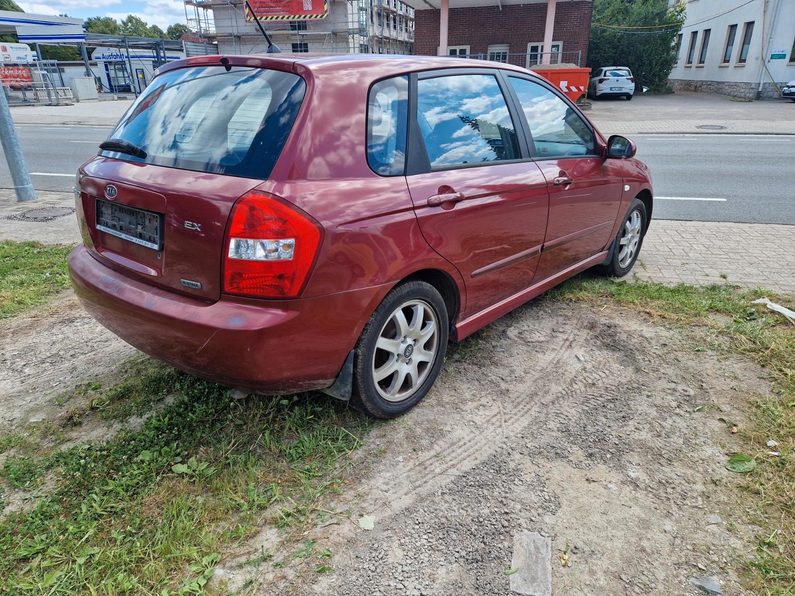 Kia Cerato 2005 — engine 1.991 cm³, 113 HP (83kW)