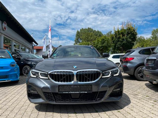 BMW 320d Touring xDrive M Sport AHK Head UP AT