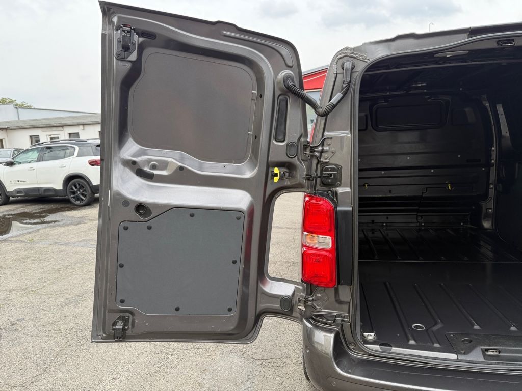 Fahrzeugabbildung Citroën Jumpy M BlueHDi 180 EAT8 Club