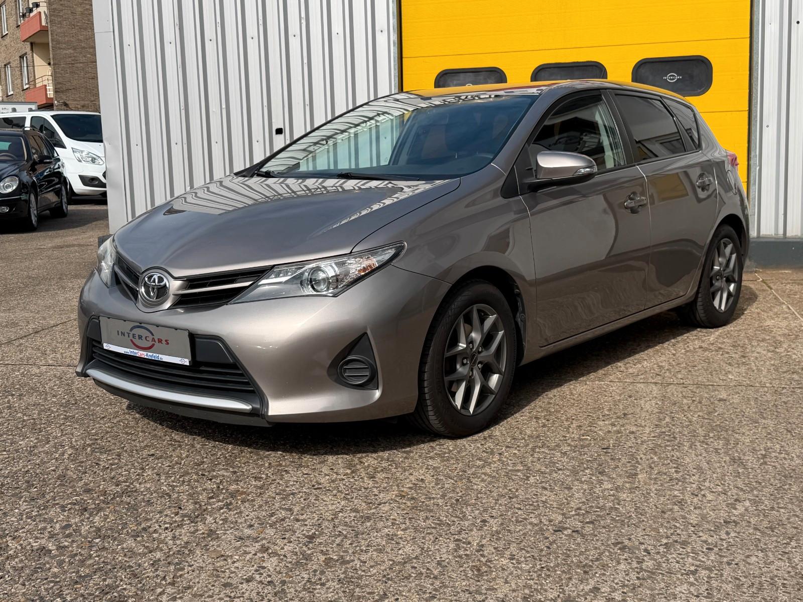 Toyota Auris Cool aus 2.Hand