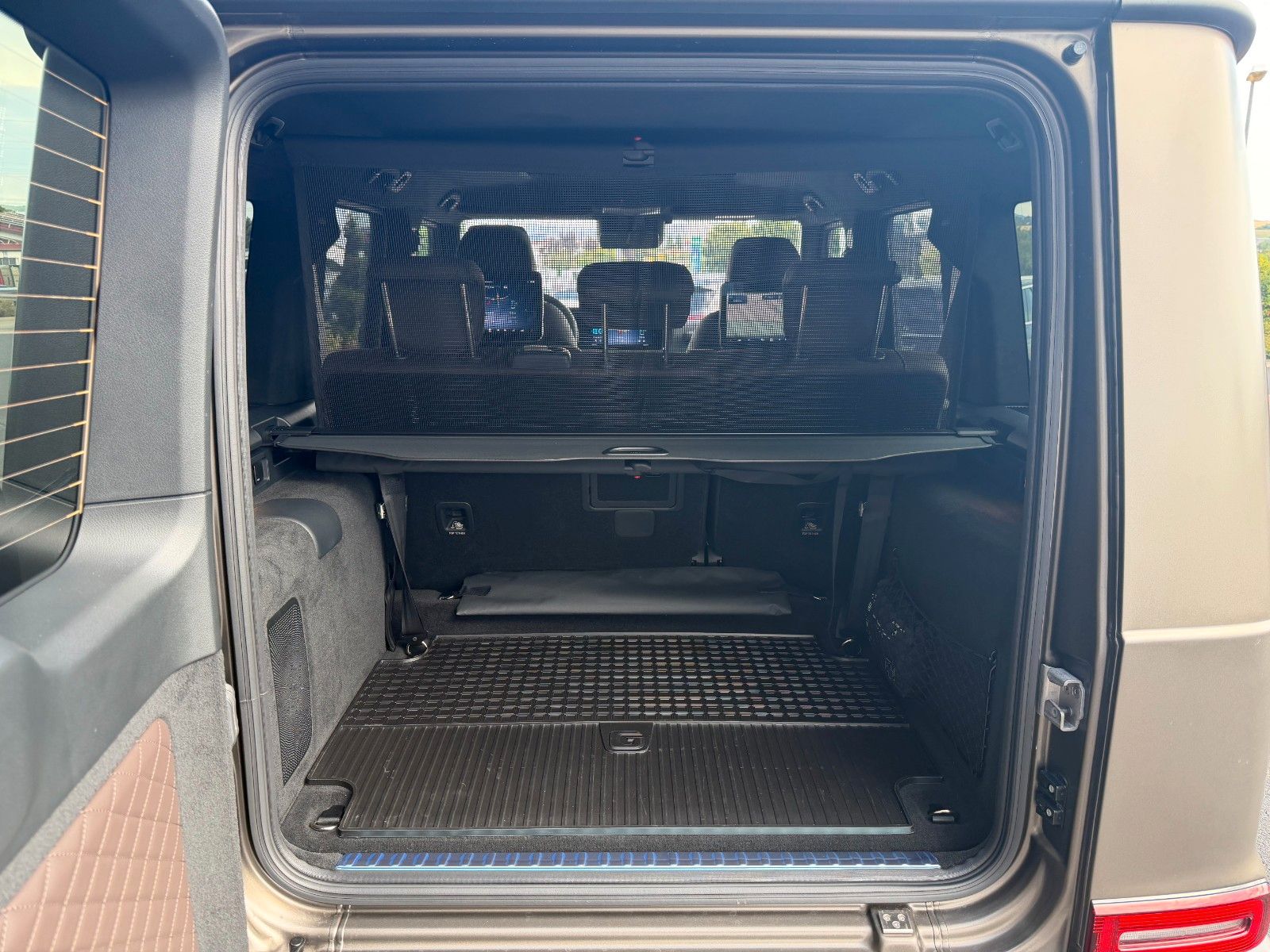 Fahrzeugabbildung Mercedes-Benz G 580 AMG+Distr+Burm3D+Massage+ESD+Night+360