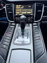 Porsche Panamera Turbo  - Porsche Panamera aus 2010: Turbo