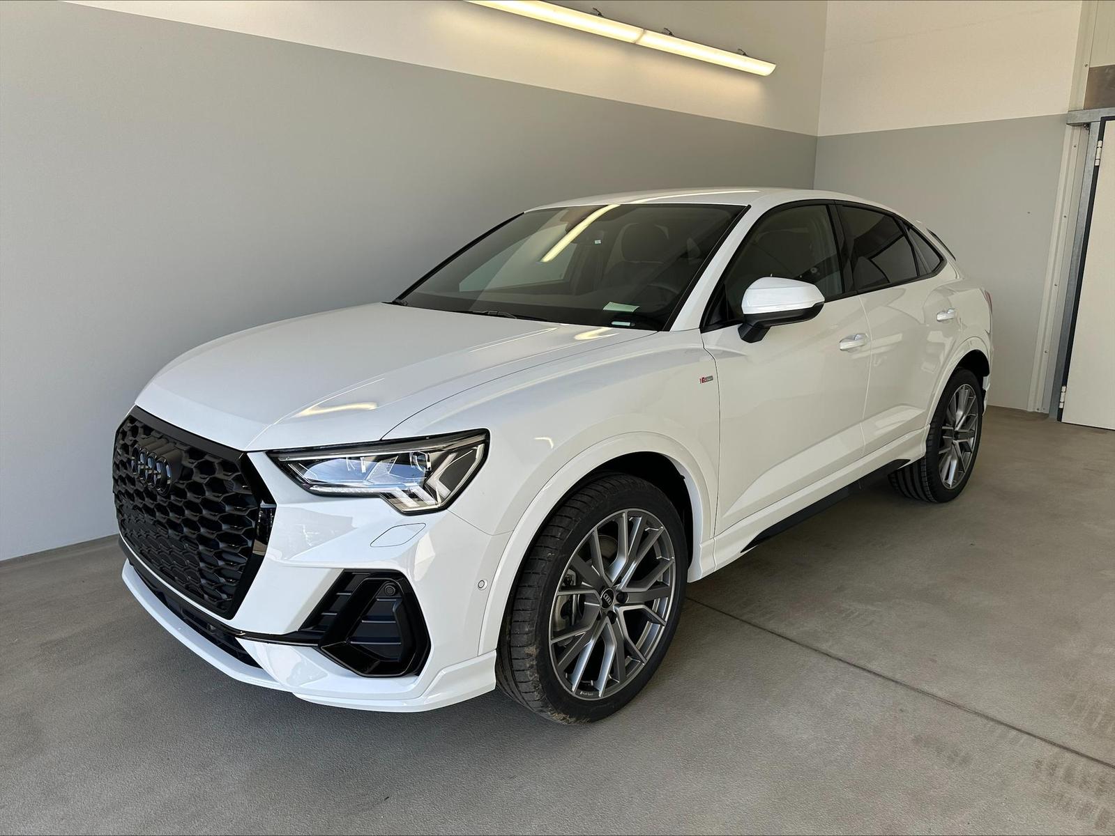 Audi Q3 Sportback S line 40 TDI quattro AHK+360°+M...