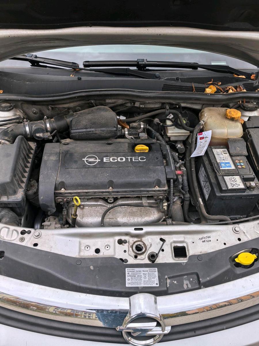Opel Astra 2005 — photo 14