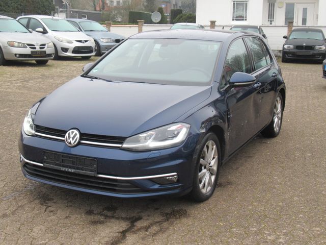 Volkswagen Golf VII 1.5 Lim. Highline BMT/Navi,AHK,LED,1Han