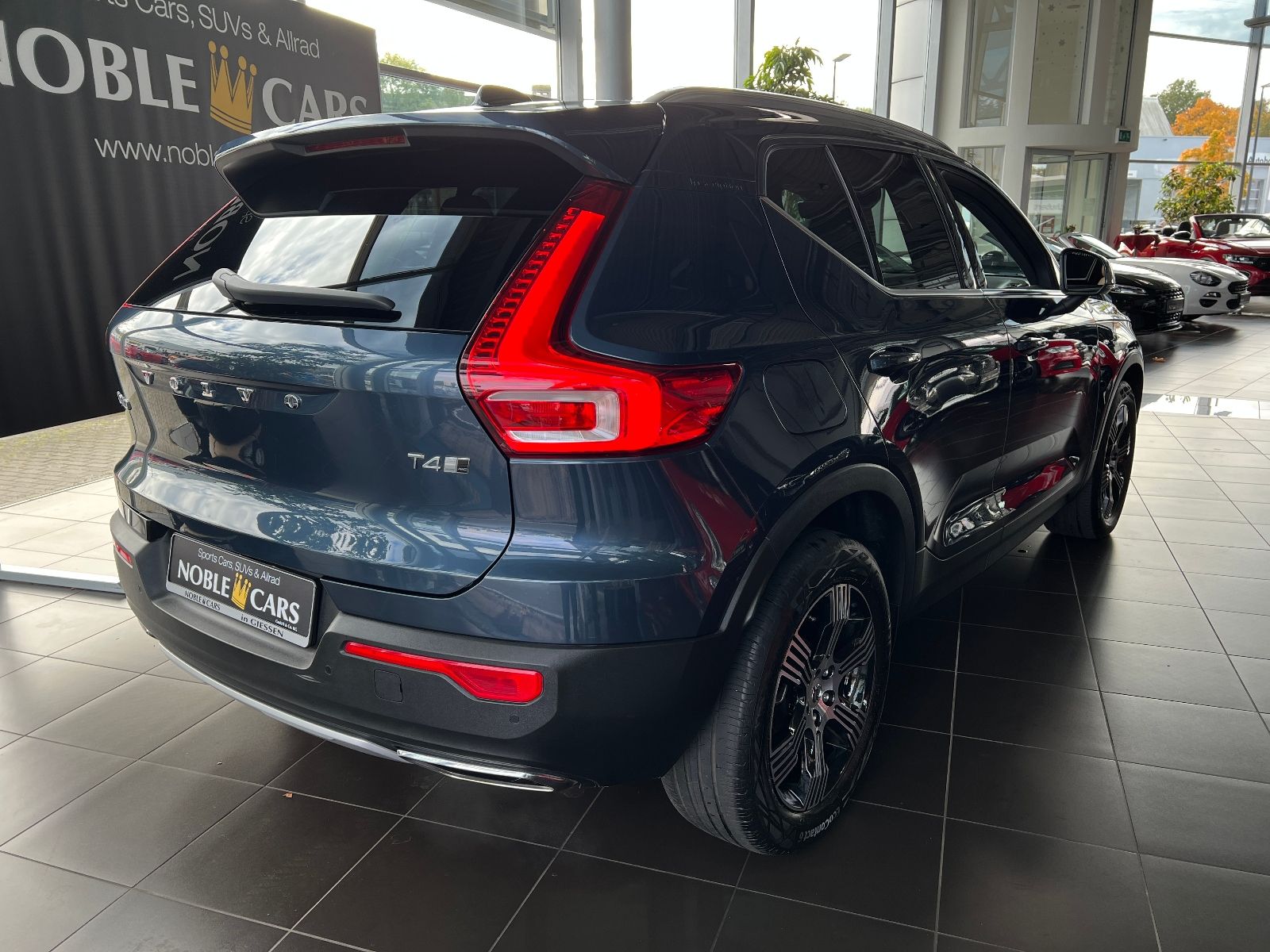 Fahrzeugabbildung Volvo XC40 Inscription AWD LED NAV RFK SHZ ALU