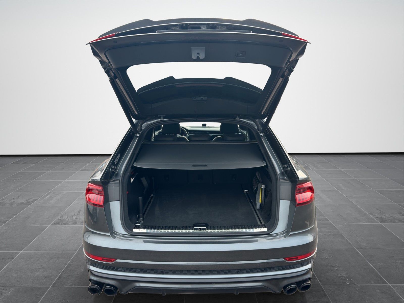 Fahrzeugabbildung Audi Q8 50 TDI SLINE SPORT PANO LED MATRIX 23" TOTW