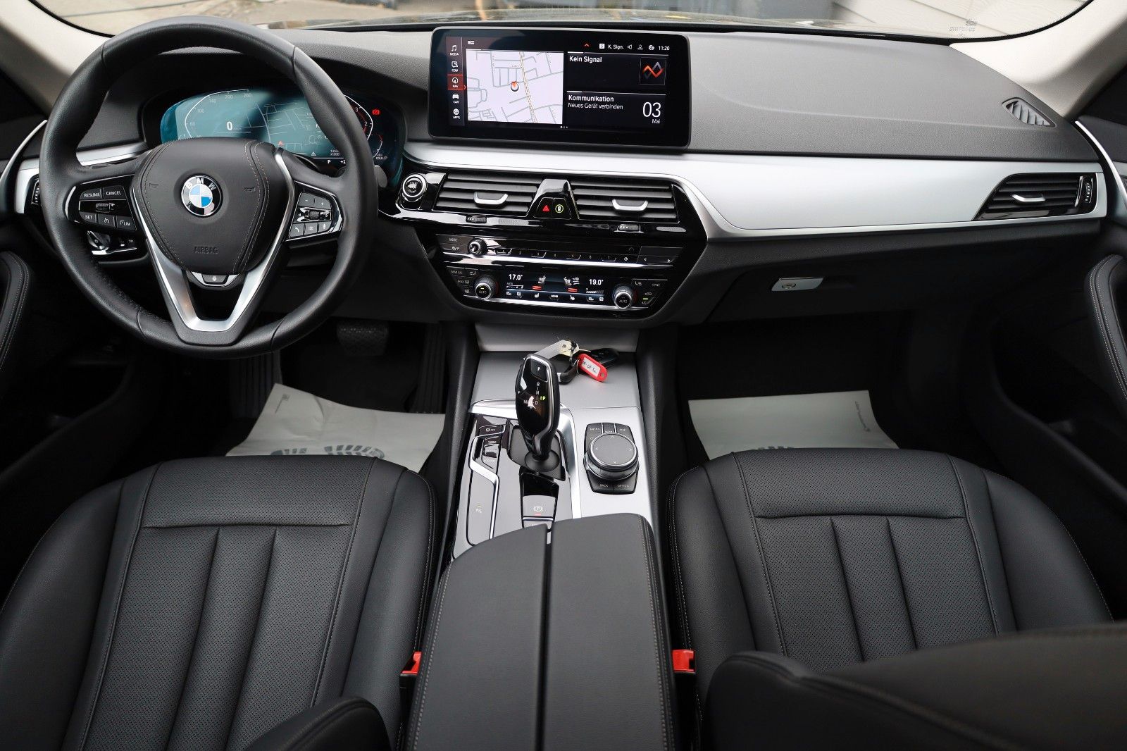 Fahrzeugabbildung BMW 520d xDrive Touring Leder,Navi,LED,Kamera,SH+Sta