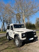 Land Rover Defender 90 Td4 Station Wagon SE - Land Rover Defender in Düsseldorf