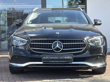 Mercedes E 200 - 2