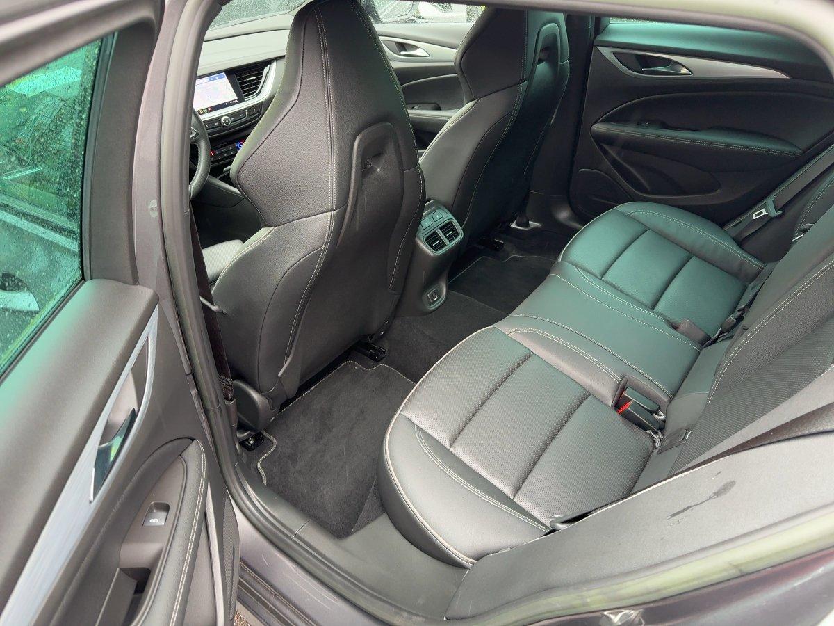 Opel INSIGNIA Allrad ST GSI *360°KAMERA+LEDER+HUD*