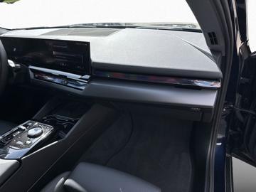 2023 BMW I5 — миниатюра 12