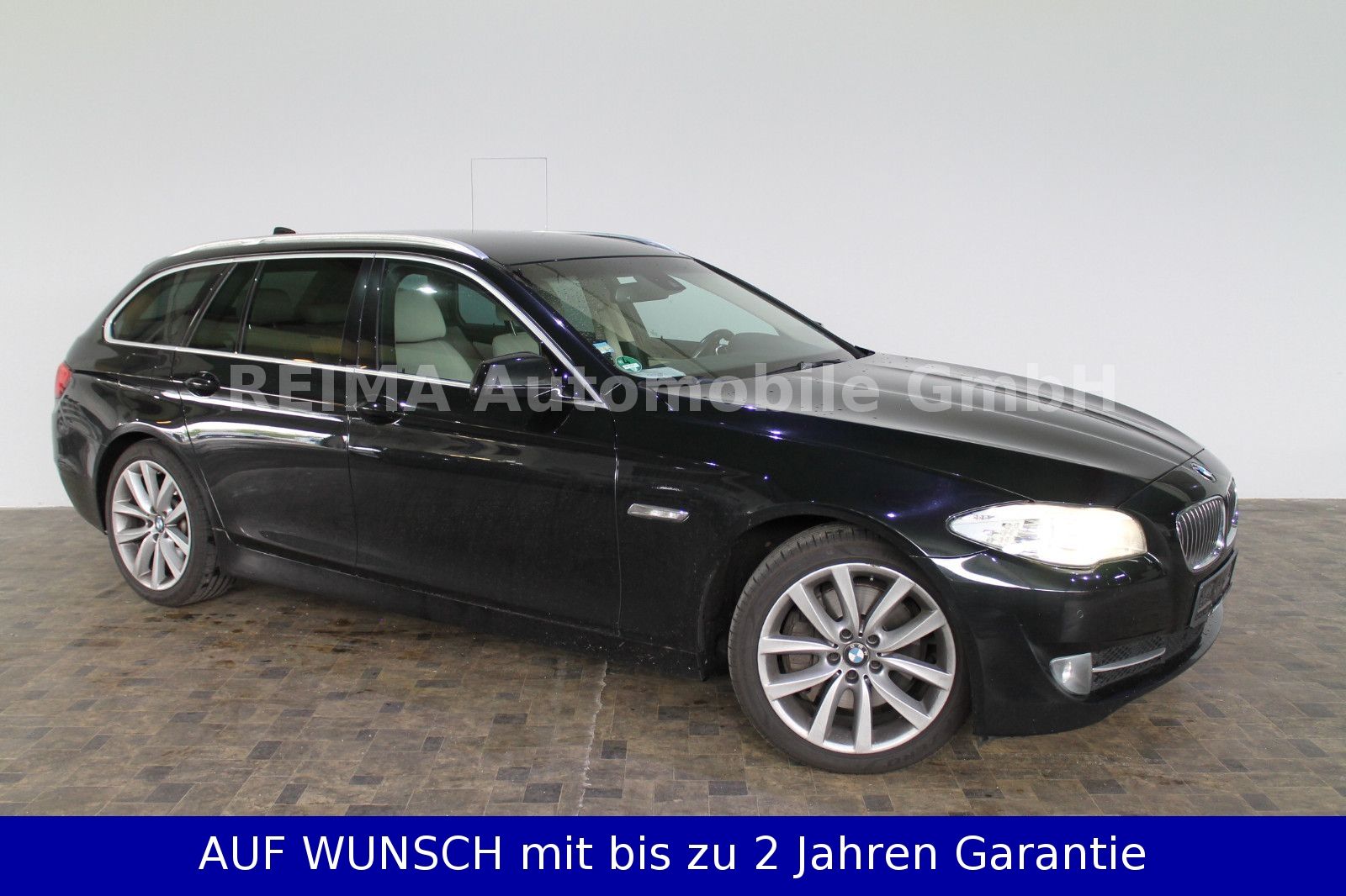 Fahrzeugabbildung BMW 535 d xDrive Touring , Navi, Leder, Xenon