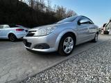Opel Astra H Twin Top Endless Summer - Opel Astra: Endless Summer