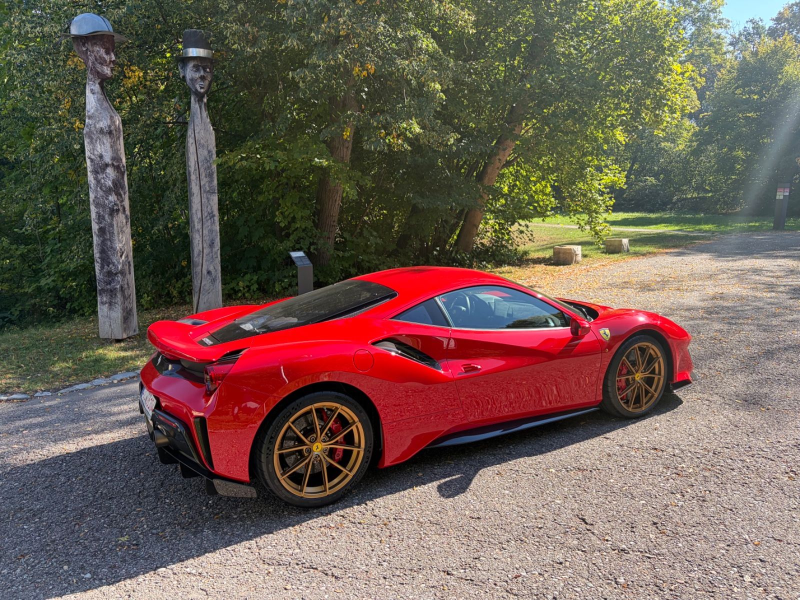 FERRARI 488 Pista 8