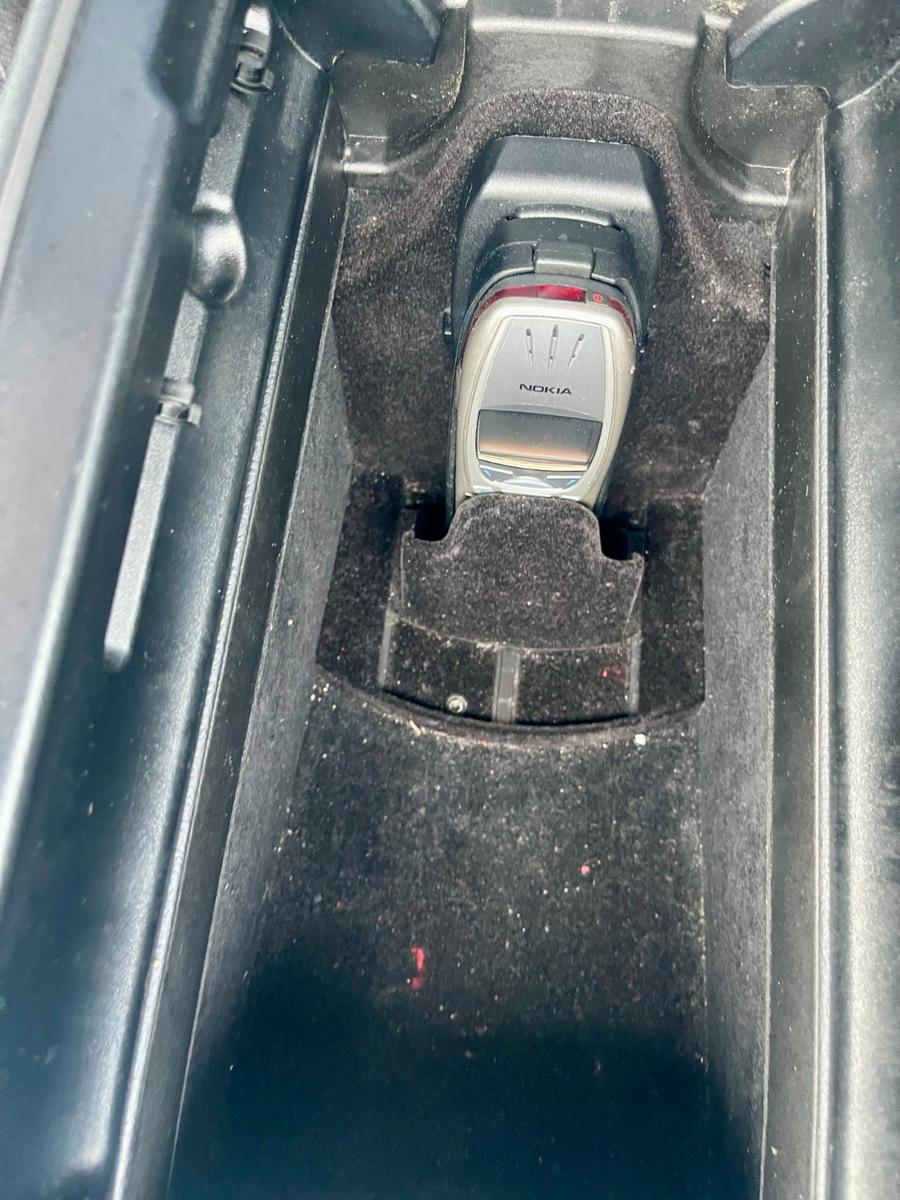 Mercedes-Benz E350 2010 — photo 35