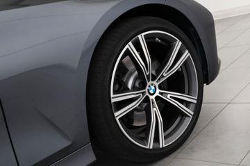 BMW 330d xDrive Touring Sport Line M-Lenkrad AHK 19"