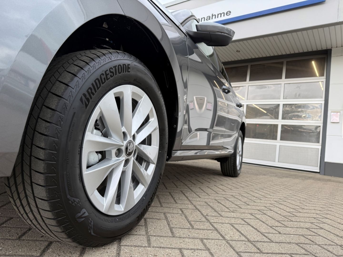 Fahrzeugabbildung SKODA Kamiq Selection el.AHK DigCoc LED CarPlay Winter