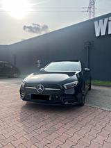 Mercedes-Benz A 220 4Matic Amg/Pano/Dis/Ni... - Mercedes-Benz A-Klasse: Sportwagen