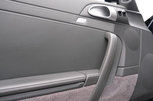 Fahrzeugabbildung Porsche 997 Carrera Coupé/Deutsch/Schalter/Chrono