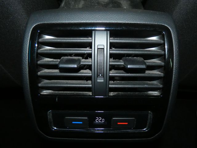 Passat Variant 1.5 TSI Business AHK ACC SHZ LED