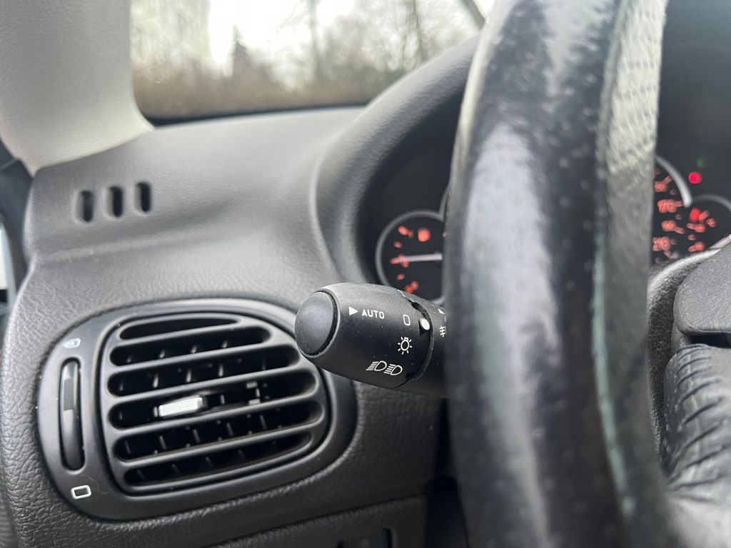 Peugeot 206 CC 135 – Bild 17
