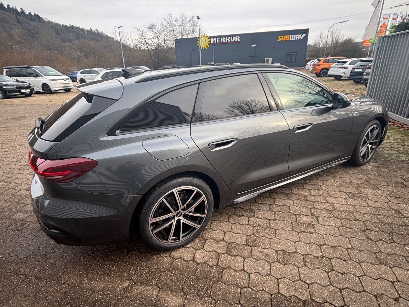 Fahrzeugabbildung Audi A5 Avant TFSI AHK ACC Kam