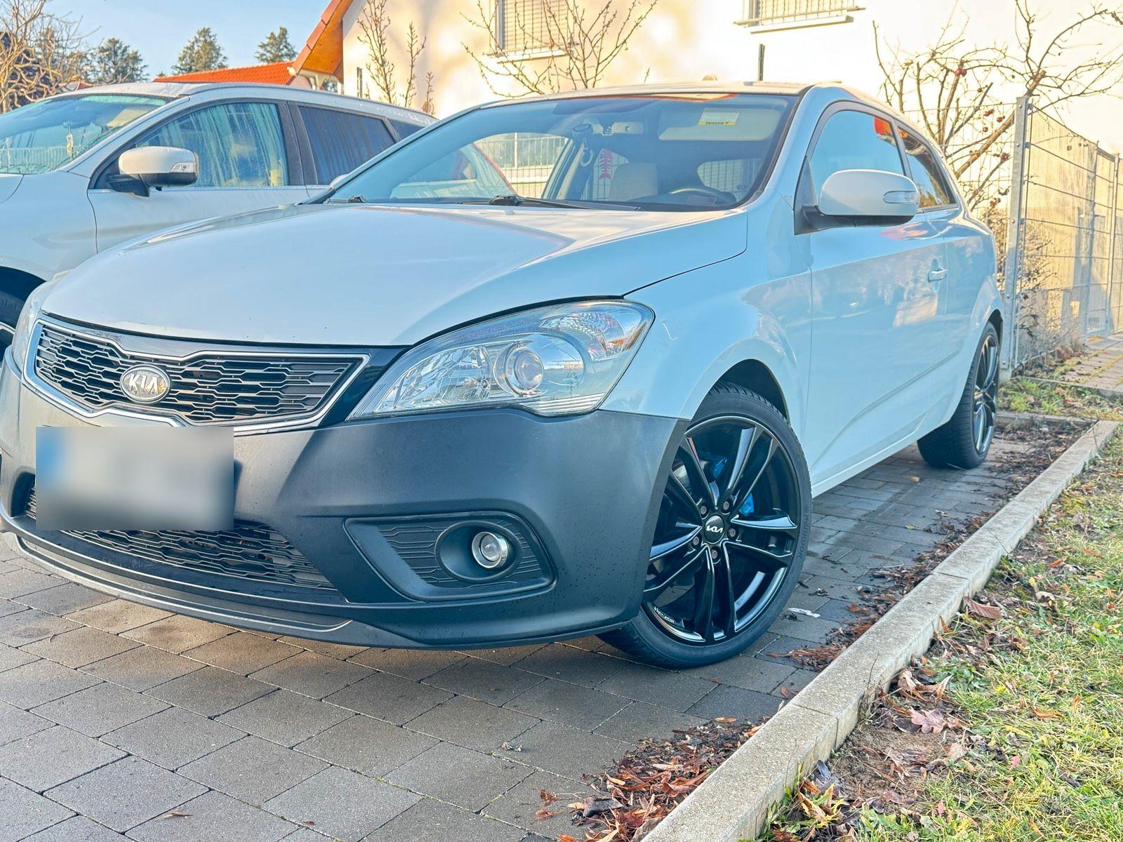 Kia cee'd 2012 — двигун 116 HP (85kW)