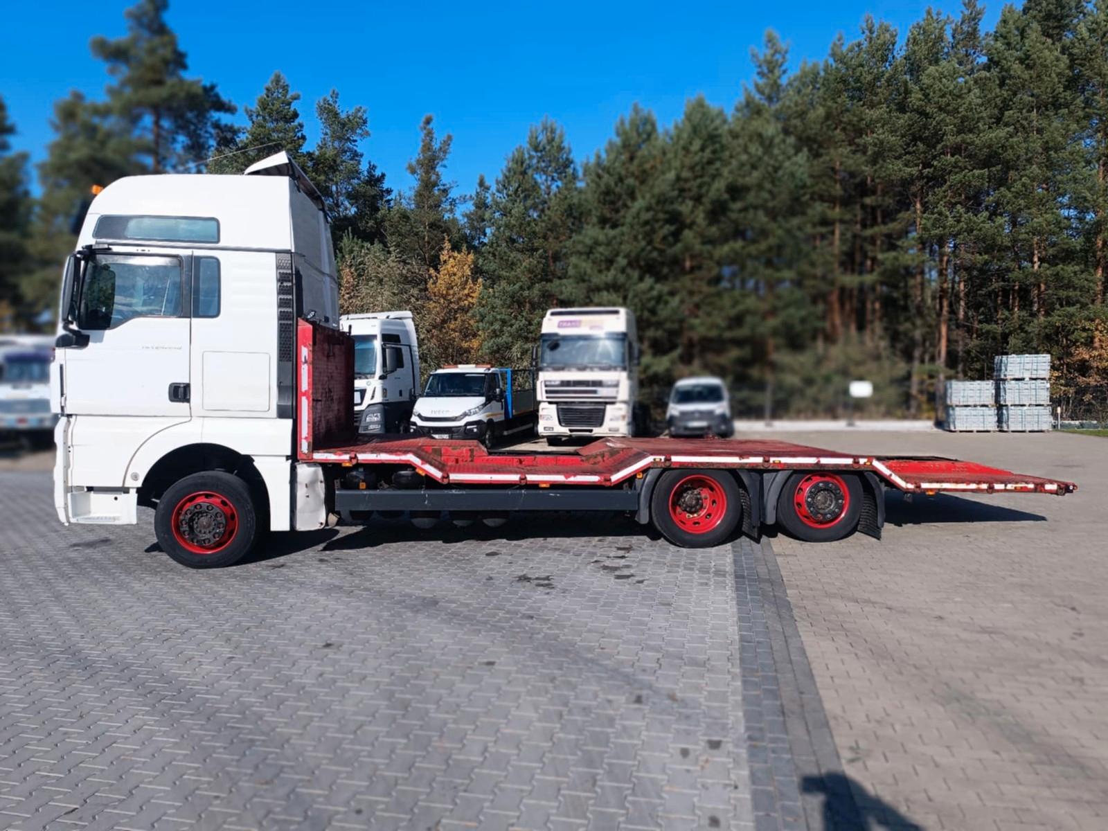 MAN TGX 24.440 6x2 luft/luft automatic 8m platform