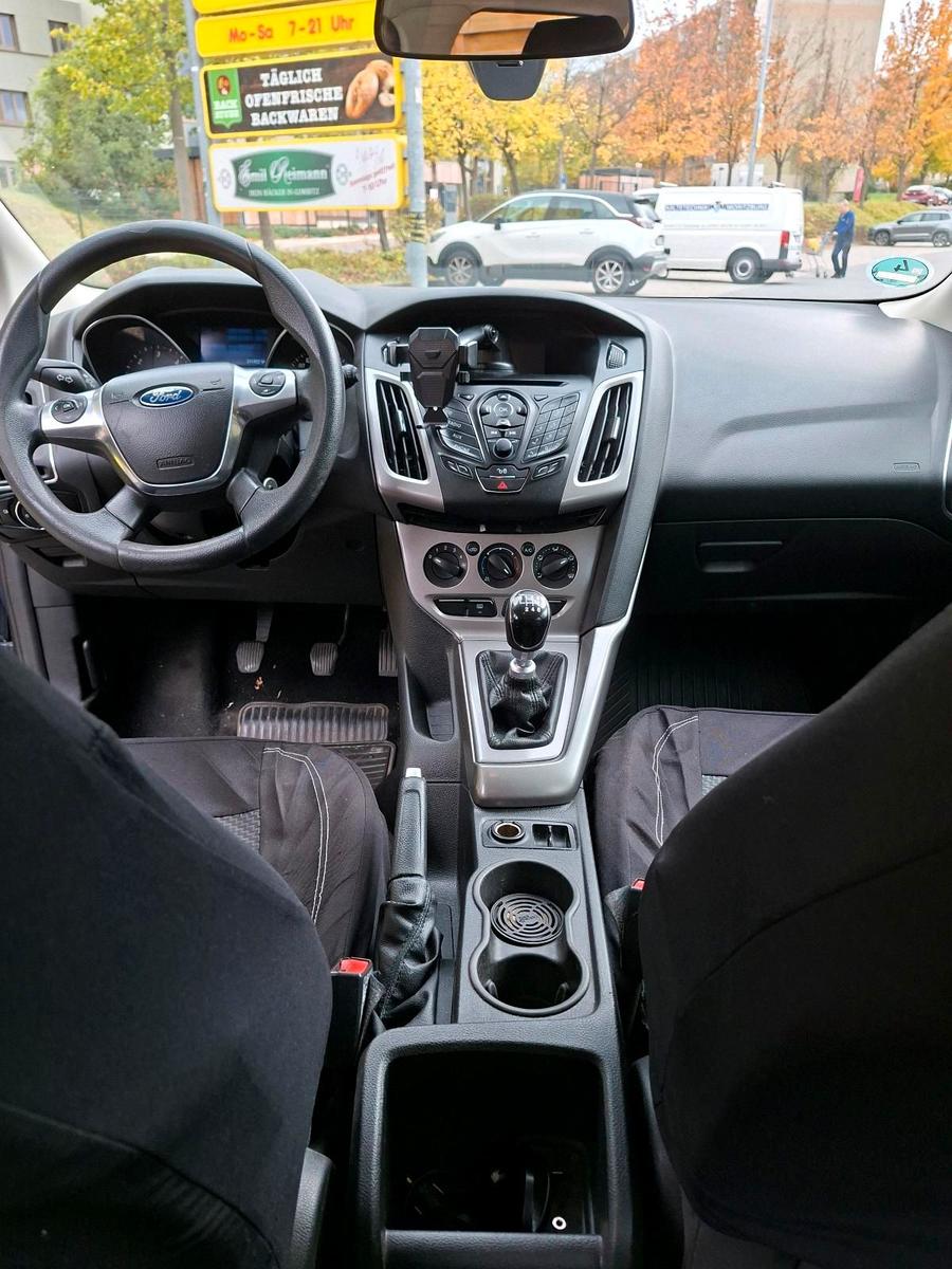 Ford Focus 2014 — photo 13
