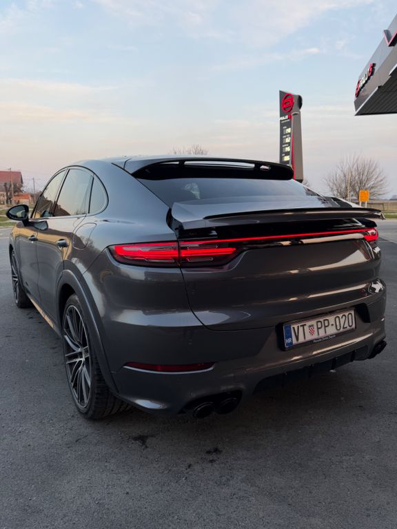 Image of Porsche Cayenne