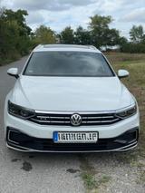 Volkswagen Passat Variant 1.4 TSI DSG GTE AHK/PANO/R-KA/ACC - mit Hybrid-Antrieb: Beheizbares Lenkrad, Kombi