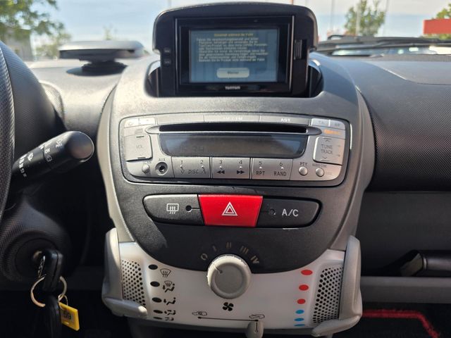TOYOTA Aygo — Foto 14