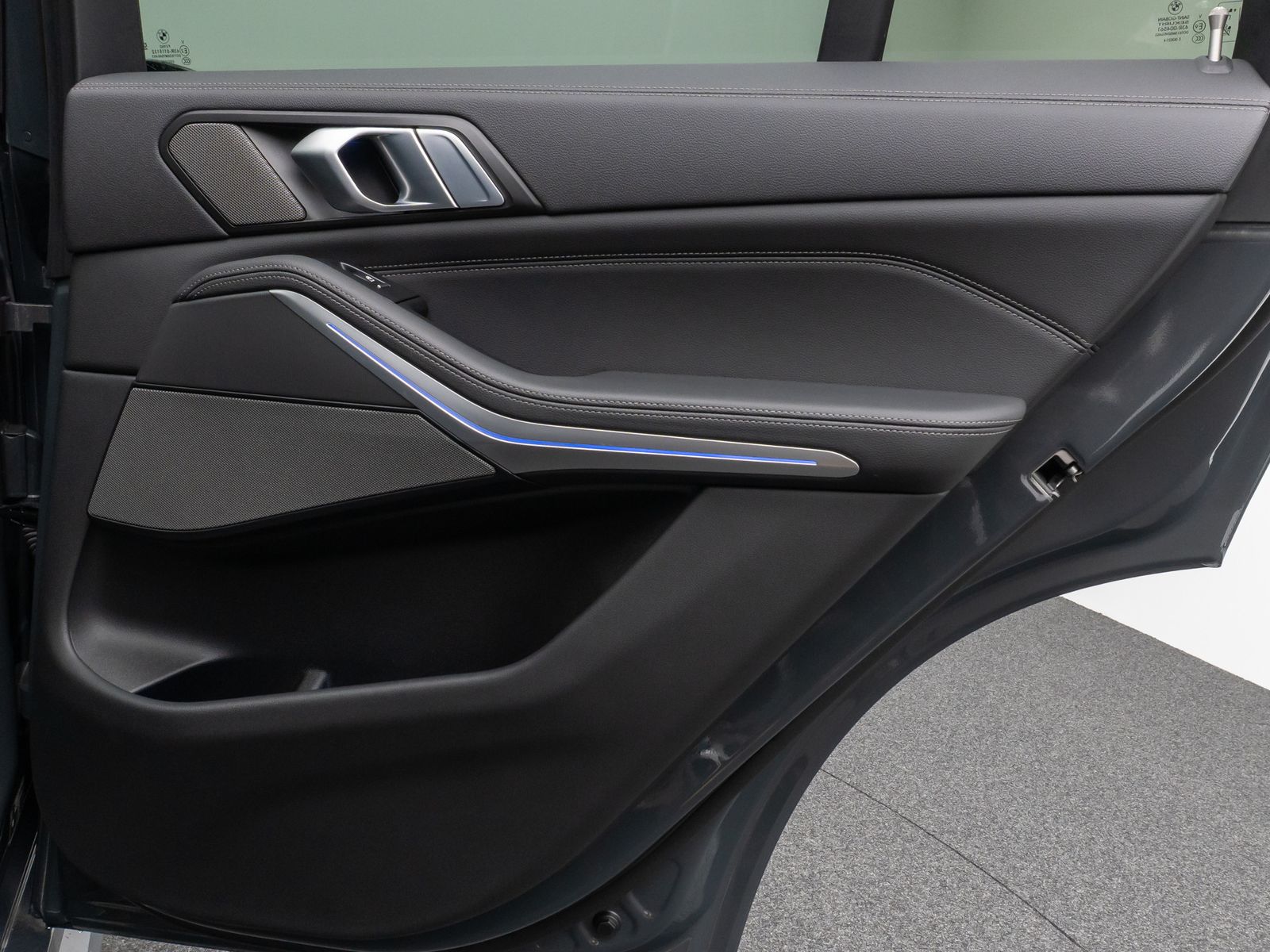 Fahrzeugabbildung BMW X5 M50i Panorama 360° Laser HUD H/K Individual