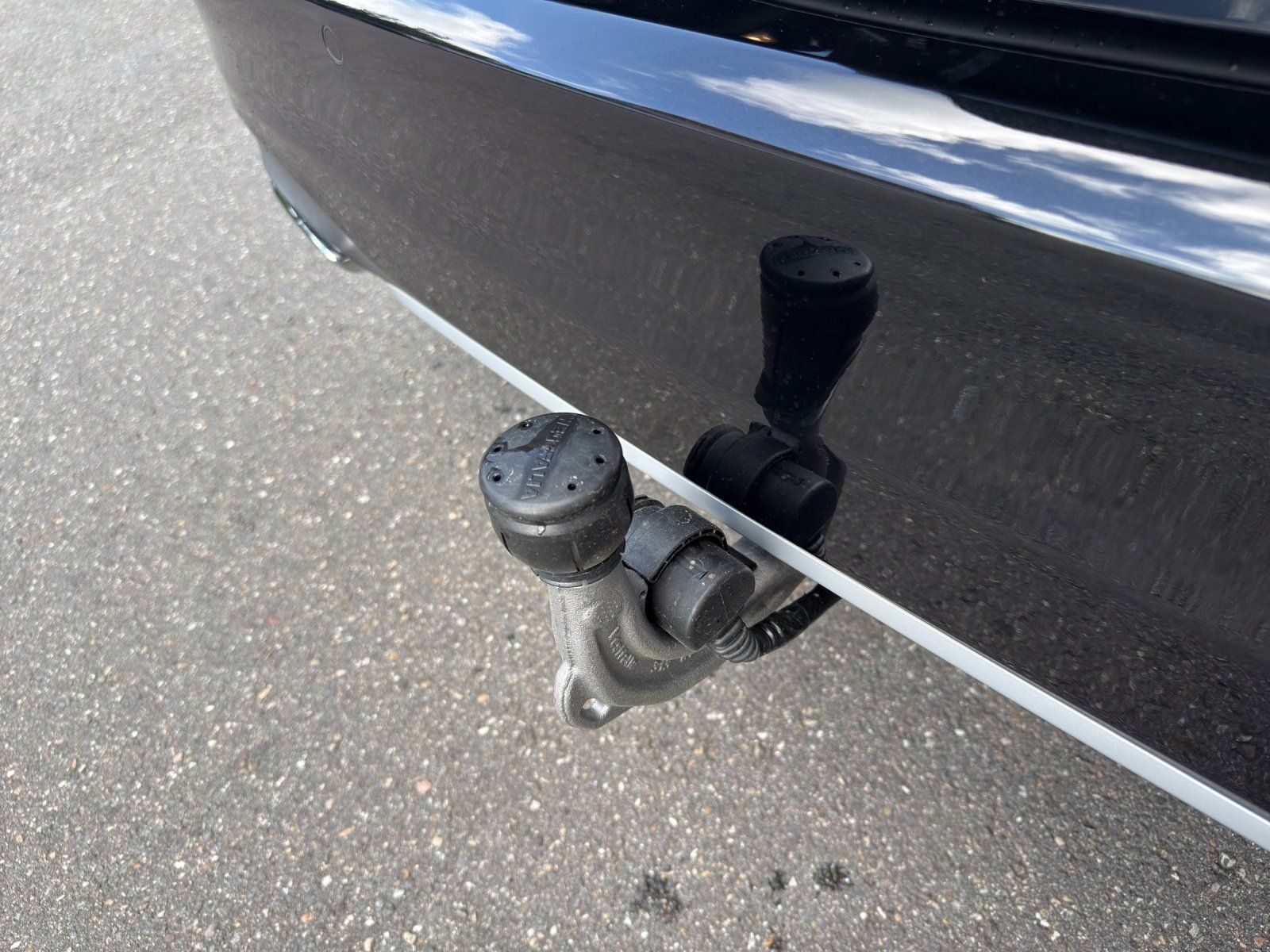 Fahrzeugabbildung Mercedes-Benz B 220 4M AMG Premi+ AHK Memo MLED Pano HUD KeyGo