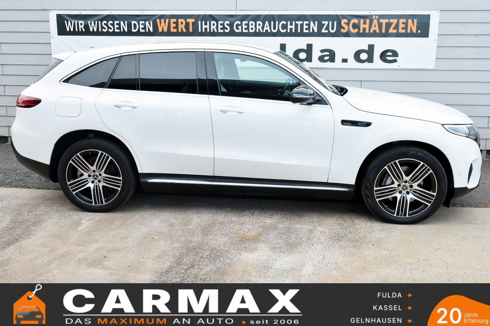 Fahrzeugabbildung Mercedes-Benz EQC 400 4M Leder,Navi,Multibeam LED,Park Paket