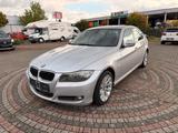 BMW Lim.330d xDrive Navi,Xenon,AHK,PDC,Standheizung - BMW 330 aus 2009: 330xd