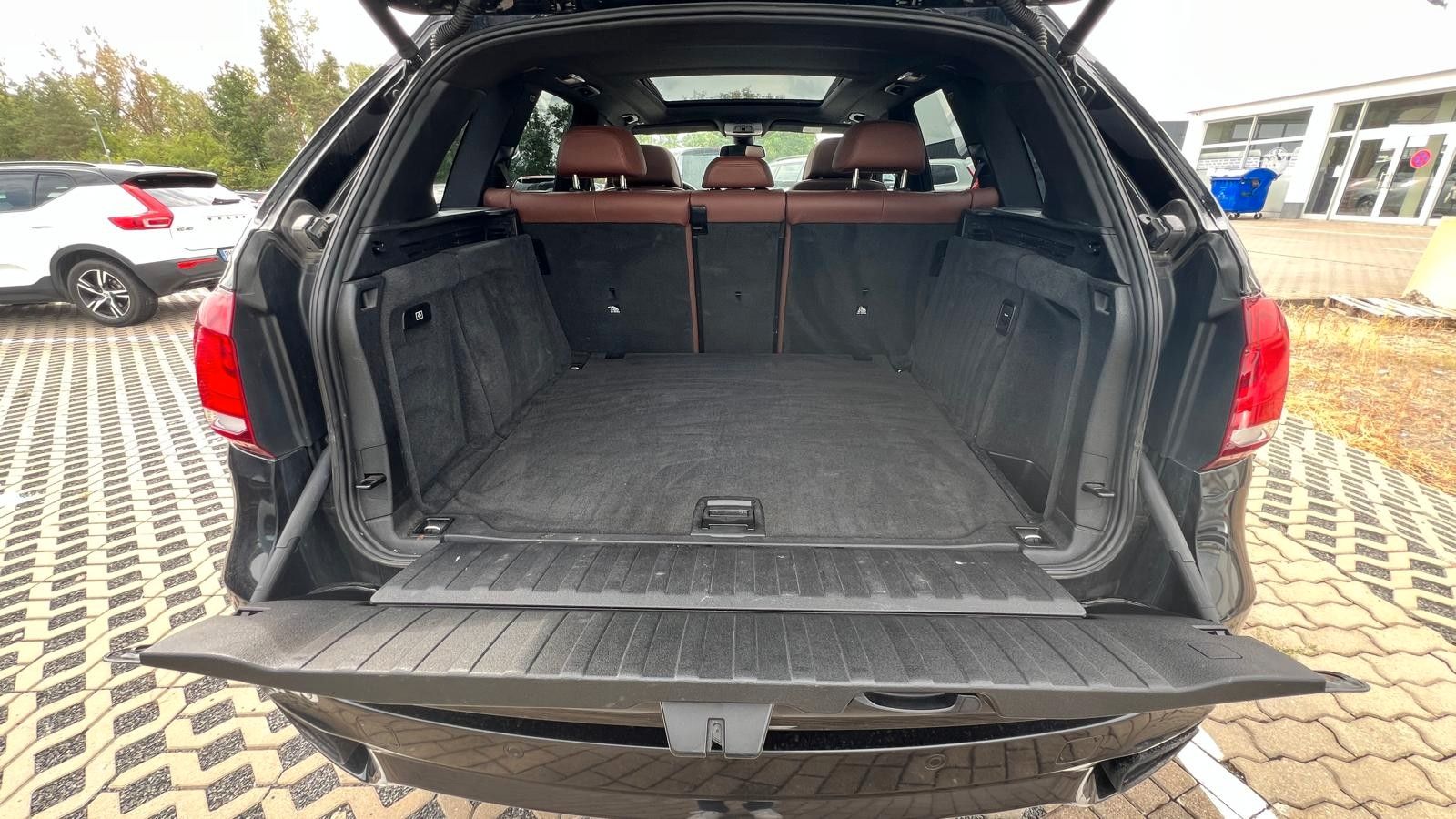 Fahrzeugabbildung BMW X5 M50d*RFK*XENON*PANO*H&K*NAVI*