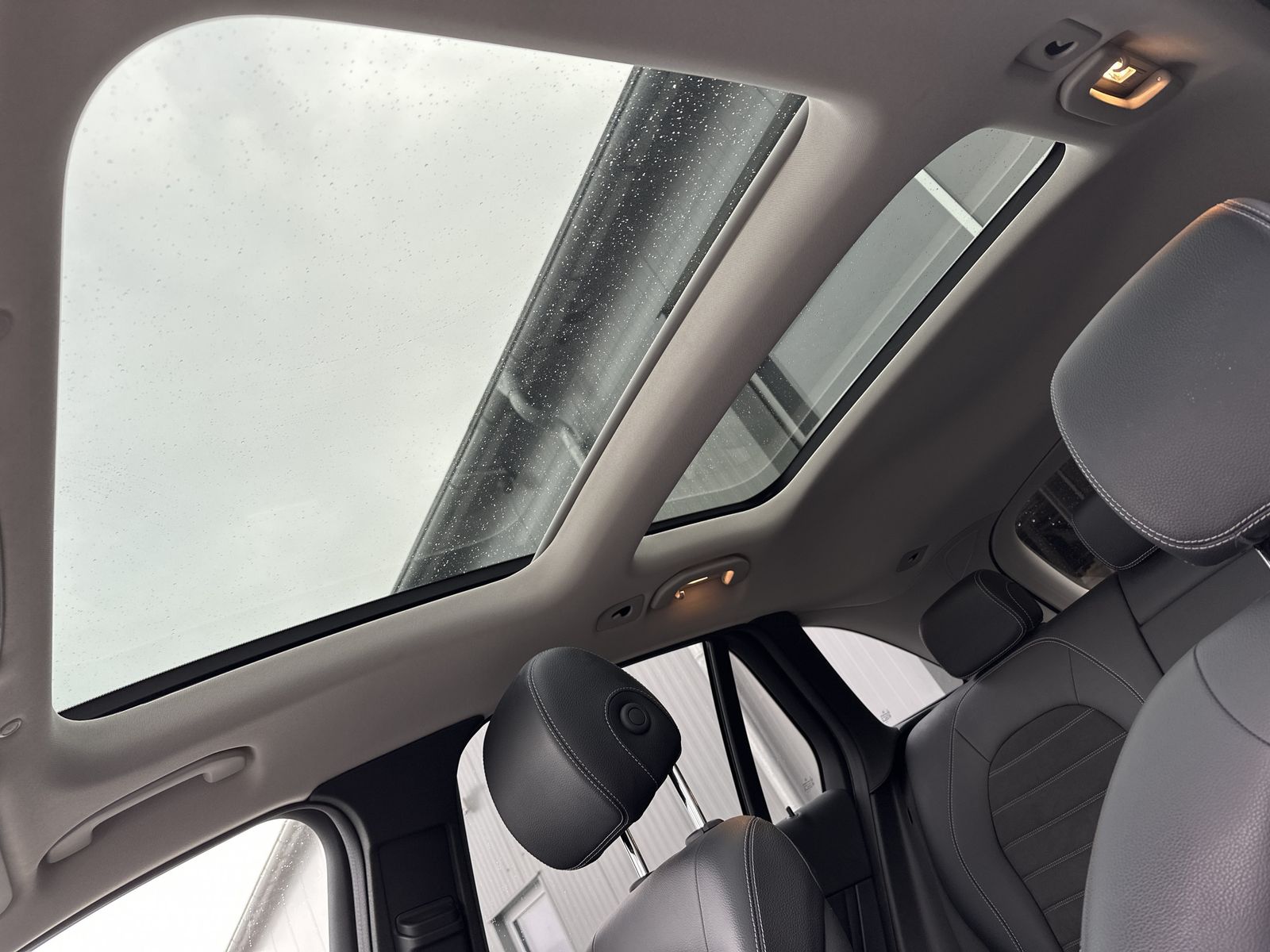 Fahrzeugabbildung Mercedes-Benz GLC 300de 4Matic AMG-Line NAV+LED+AHK+PANO+19ZO