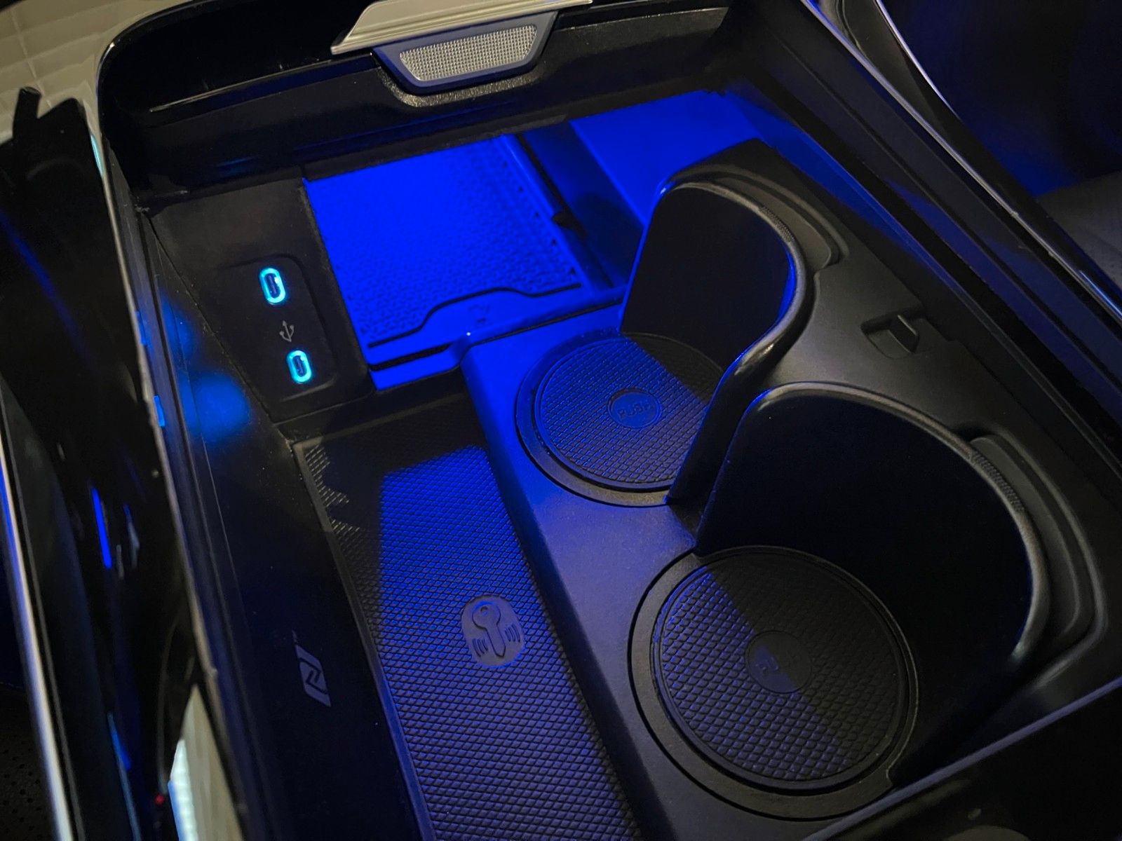 Fahrzeugabbildung Mercedes-Benz EQE 350+ SUV Edition AMG ACC Pano Burm. 4xSitzh.