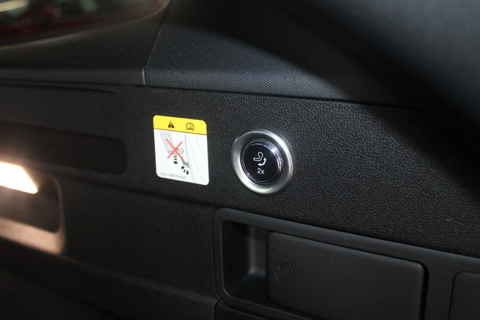 Fahrzeugabbildung Ford Focus ST-Line X AHK M-LED STDHZ B&O ACC WinterP.