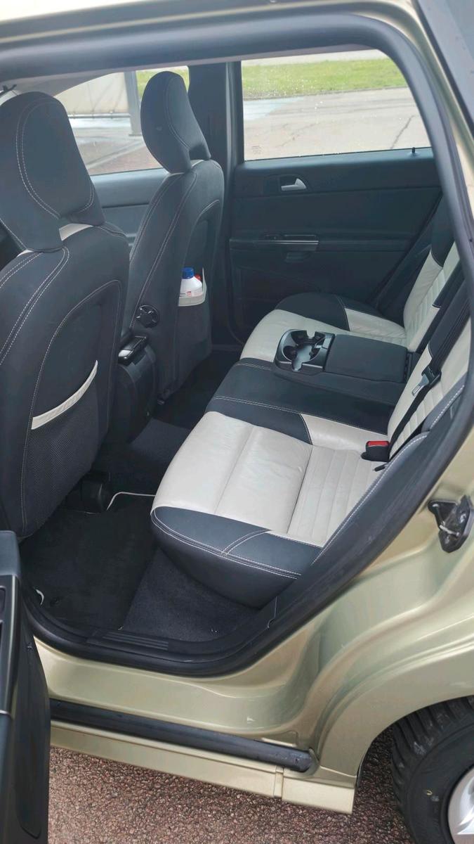 Volvo V50 2009 — engine 145 HP (107kW)
