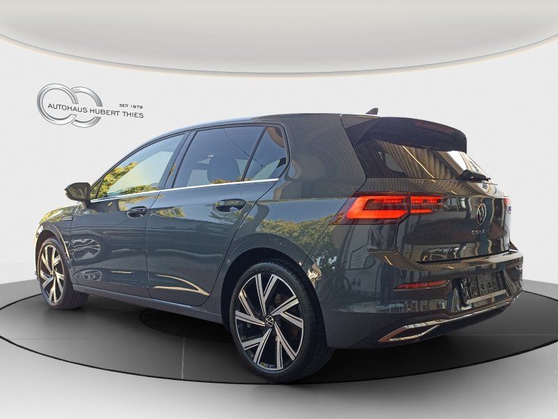 Fahrzeugansicht 5 Fahrzeugabbildung Volkswagen Golf VIII 1.5 eTSI Style DSG MATRIX-LED+KAMERA+