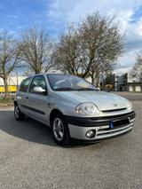 Renault Clio 1.6 16V | TÜV neu | Leder | Alu - Renault Gebrauchtwagen von 2000