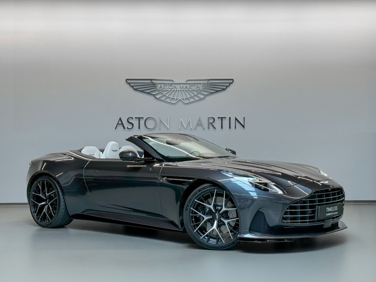 Aston Martin DB12 Volante | BOWERS & WILKINS AUDIO