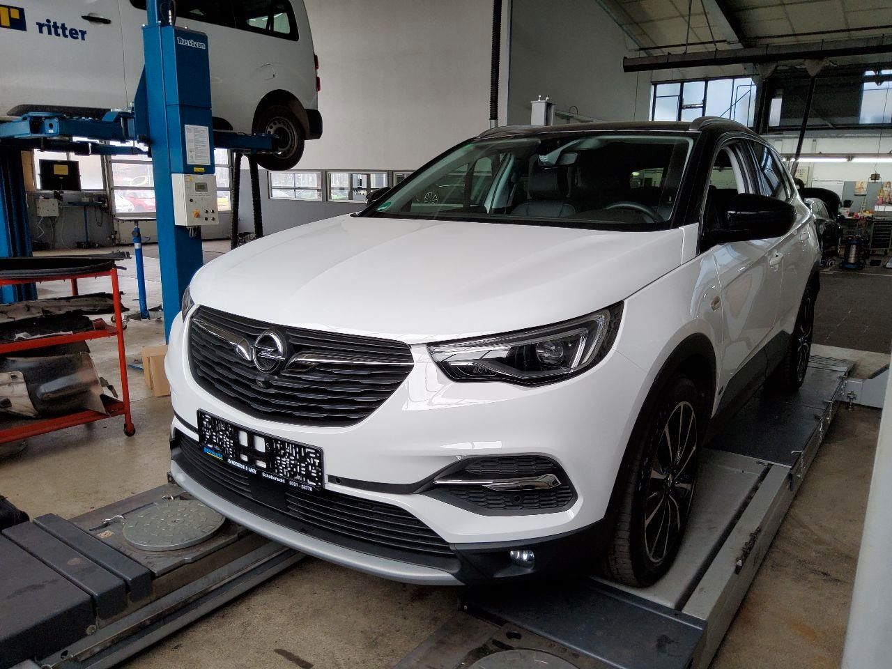 Fahrzeugabbildung Opel Grandland (X) ULTIMATE 4HYBRID NAVI/LED/360°/SHZ