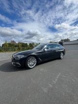 BMW 530d Touring, Headup, Alarm, AHK, Panoramadach - BMW 530 in Bielefeld