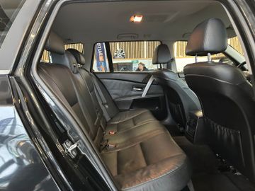BMW 530 i Touring *Klima*Navi*Xenon*AHK*Freisprech*